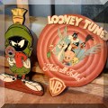 D06. Looney Tunes wall art. 